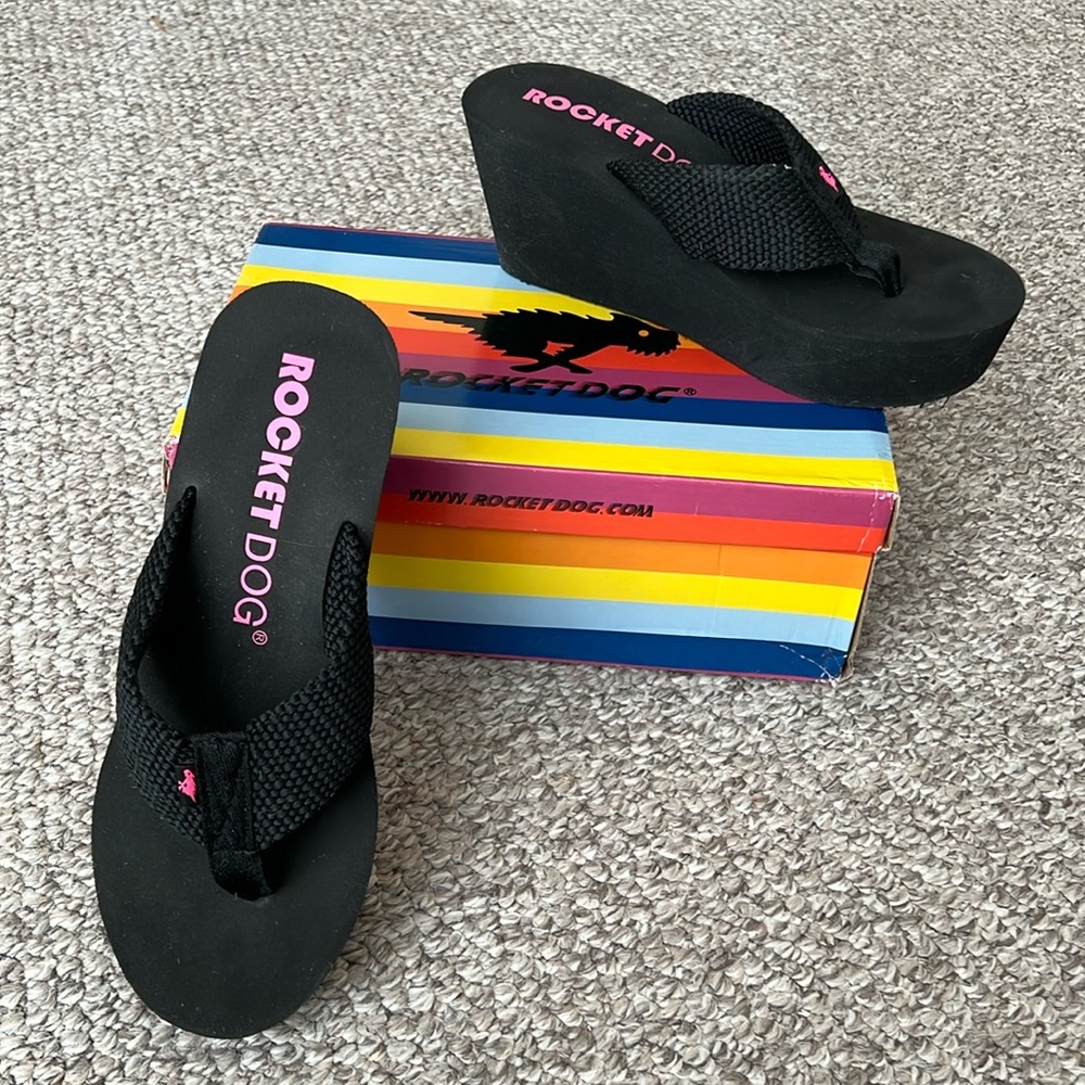 RocketDog Diver Women’s Platform Flip-Flop size 9 Women’s Black